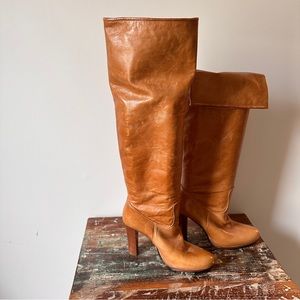 Charles David - Cognac color - size 9 1/2 - NEVER WORN